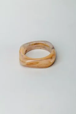 Bow19 Details Big Square Bracelet Beige