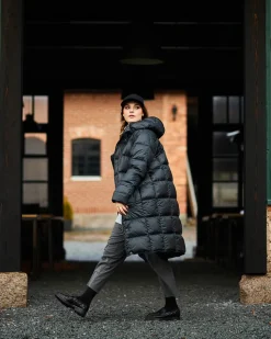 Joutsen Essi Kevytuntuvatakki Hiilenmusta