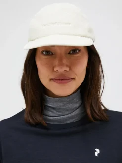 Peak Performance Fleece Cap Sand Fog