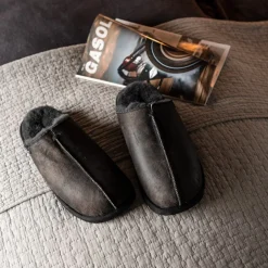 Shepherd Hugo Slippers Matt Black